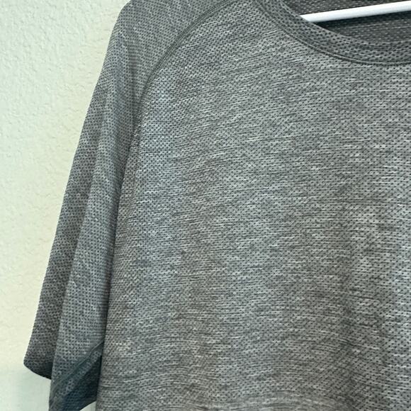 Men's Gray Lululemon Athletic Shirt Xl - Picture 2 of 6